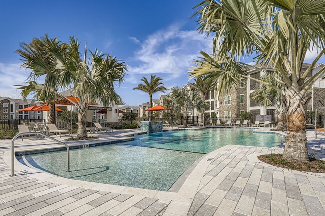 Building Photo - Integra Isles