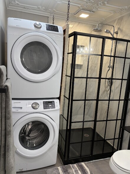 Building Photo - 665 S Preston Ct