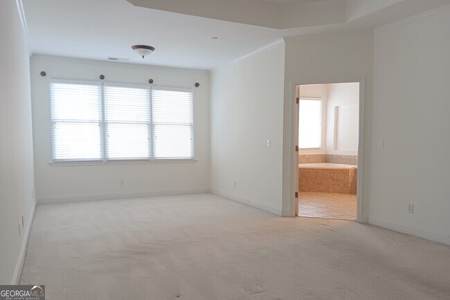 Building Photo - 214 McLaren Gates Dr