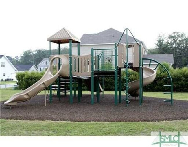 Building Photo - 165 Butler Dr