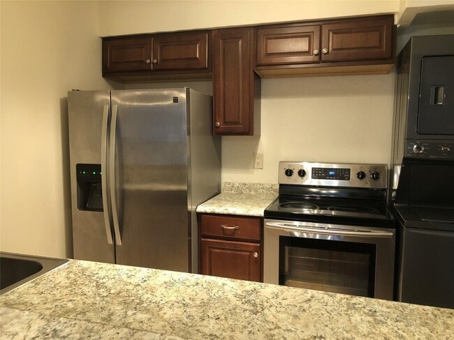 Building Photo - 8941 Gaylord Dr