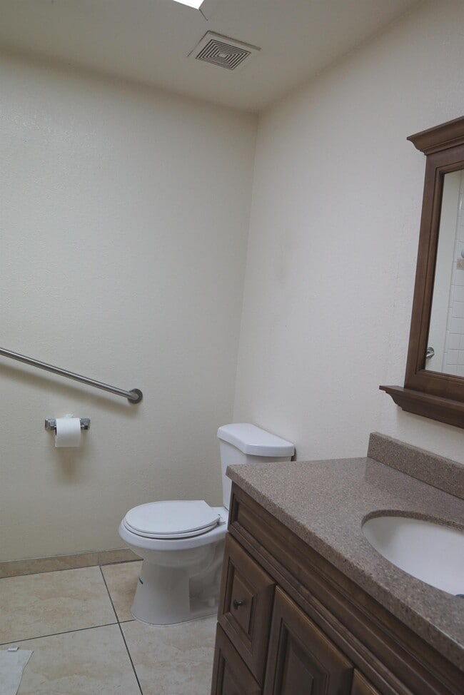Building Photo - 31510 Avenida Del Padre