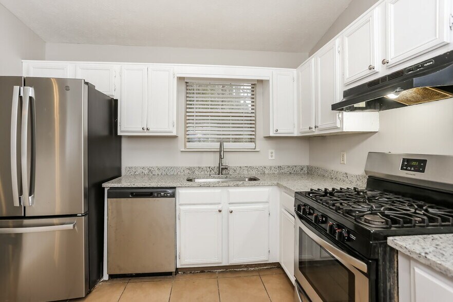 Building Photo - 2049 Pintail Cove