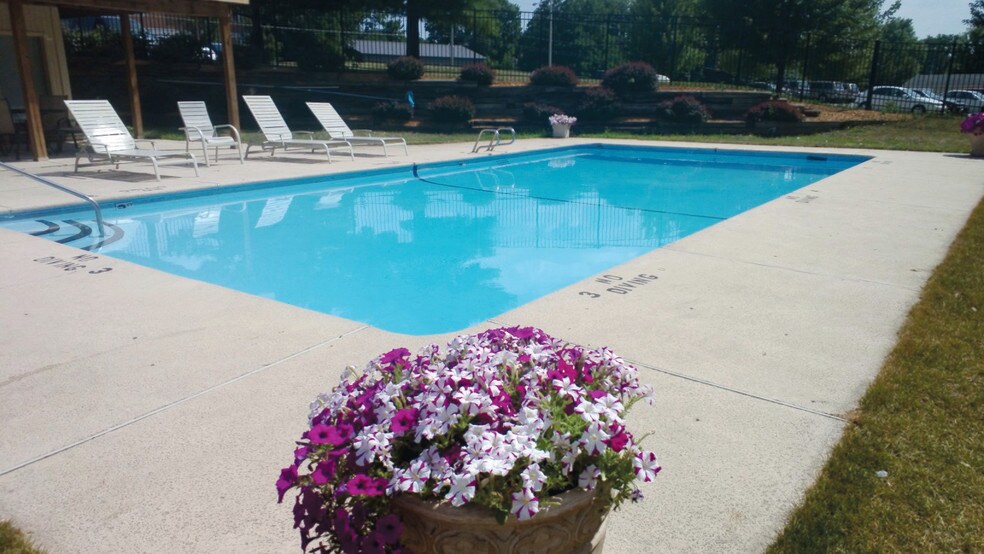 Prairie Woods Apartments MOVE IN FOR 99! 4014 Hubbell Ave Des Moines IA 50317 Apartment Finder