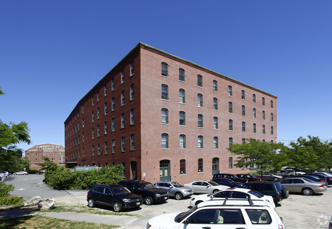 Building Photo - Baxter Place