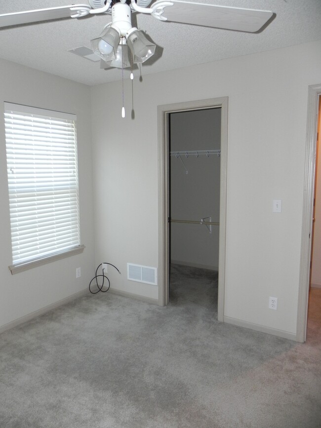 bedroom - 9840 N Lewis Ave