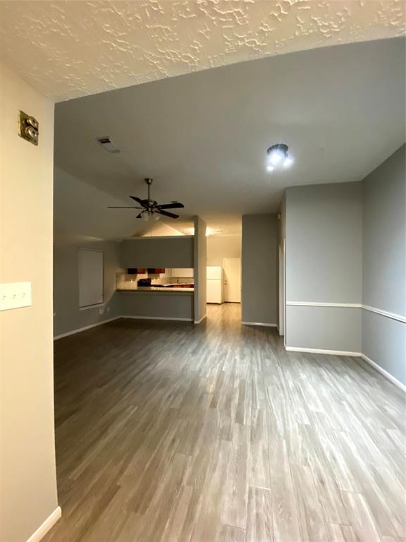 Building Photo - 6019 Shady Manor Dr