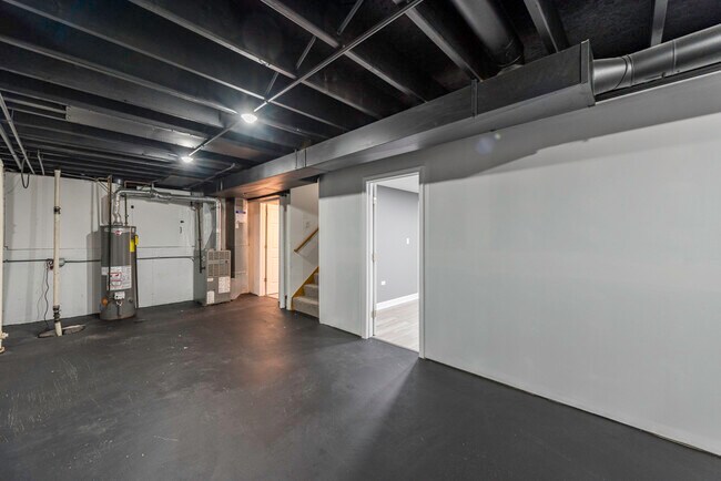 Building Photo - 2131 Prospect Ave