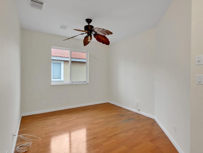 Building Photo - 6136 Sugar Loaf Ln