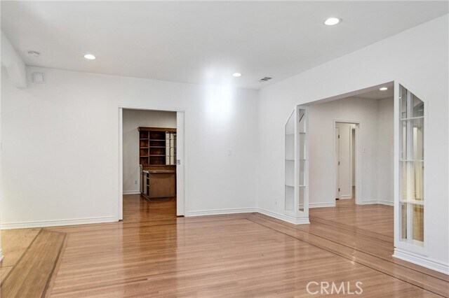 Building Photo - 156 S Edinburgh Ave