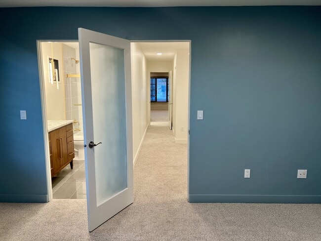 Building Photo - 753 Oak St