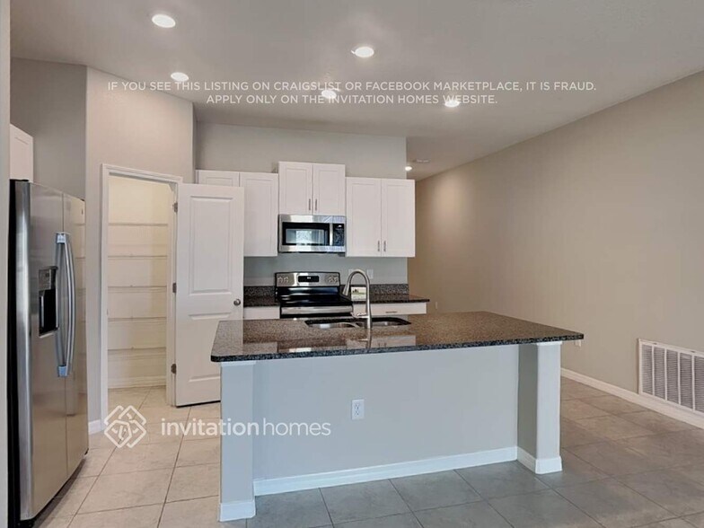 Building Photo - 11176 Riley Pines Cir