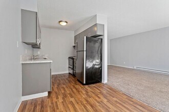 Building Photo - Charming upgraded 2 bedroom 1 bath at Gate...