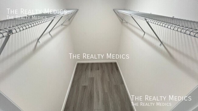 Building Photo - 1242 Halber Ave NW