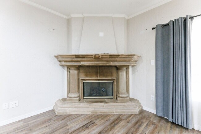 Building Photo - Spacious 3-Bedroom in Gated Community