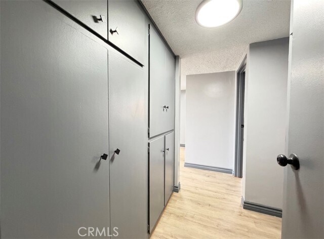 Building Photo - 6979 Palm Ct