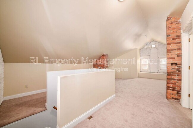 Building Photo - 322 Wilber Ave