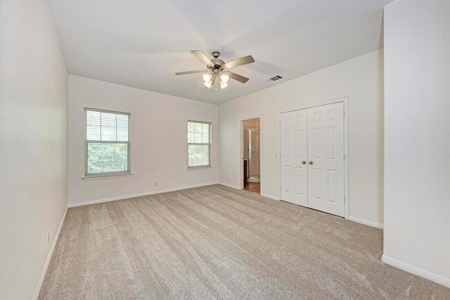 Building Photo - 1906 W 42nd St