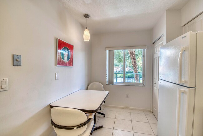 Building Photo - 12547 Imperial Isle Dr
