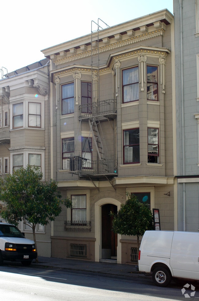 Building Photo - 985 Pine St