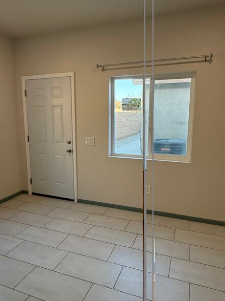 Living area - 48609 Camino Maya