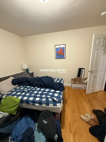 Building Photo - 1010 Cambridge St