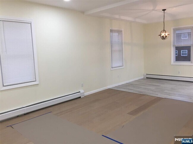 Building Photo - 248 2nd St