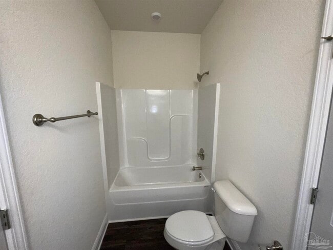 Building Photo - 5065 Peach Dr
