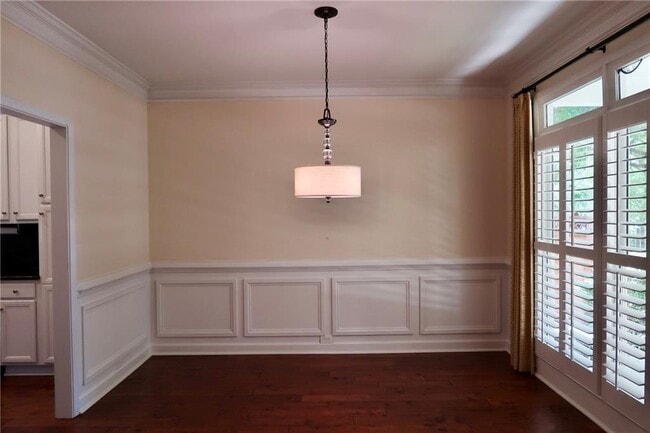 Building Photo - 515 Village Arbor Park NW