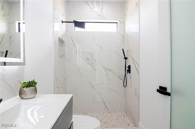 Building Photo - 829 NW 29th Ave