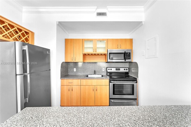 Building Photo - 737 Jefferson Ave