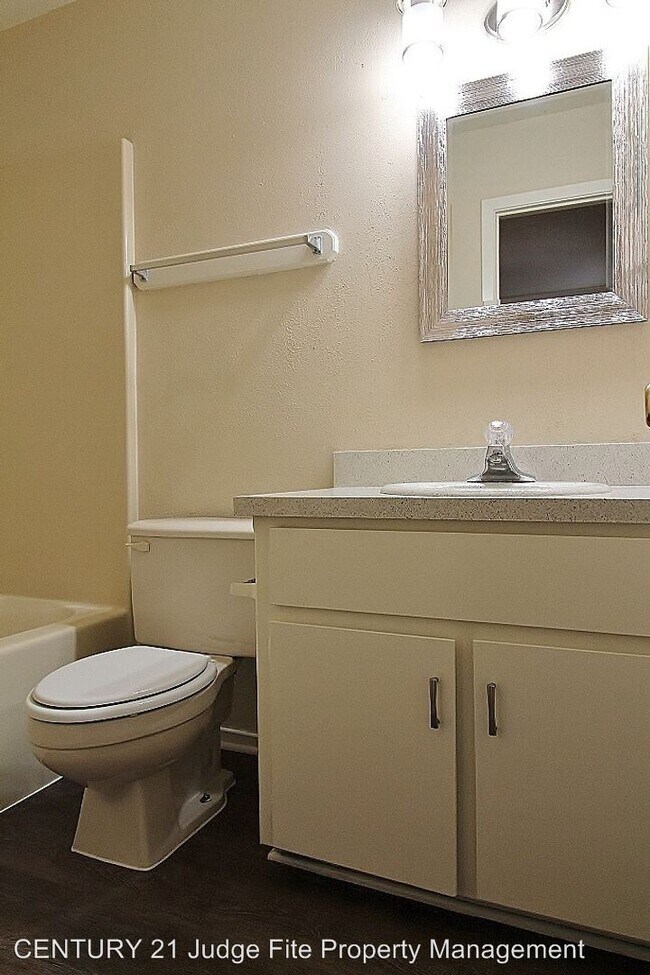 Building Photo - 2 br, 2 bath House - 1111 #A Lynn Street