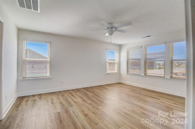 Building Photo - 3845 Hayden Ln