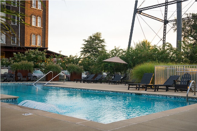 Building Photo - 1352 Rosa L Parks Blvd