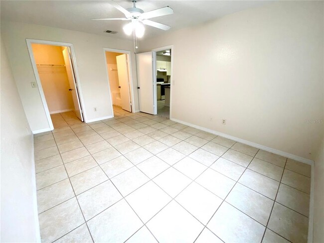 Building Photo - 10209 N Alafaya Trail