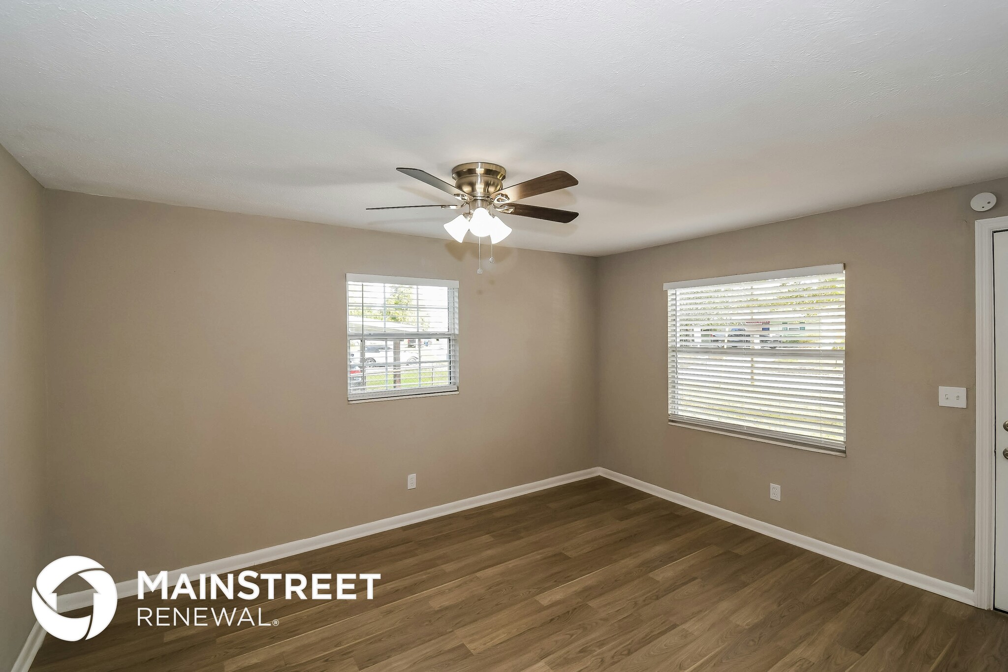 Building Photo - 335 Bonnlyn Dr
