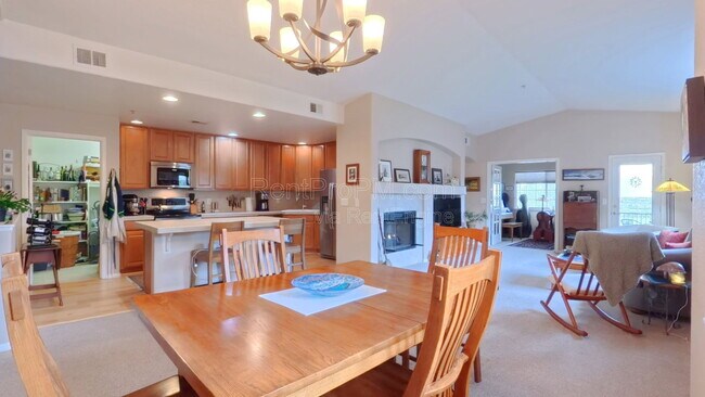 Building Photo - 5002 Northern Lights Dr