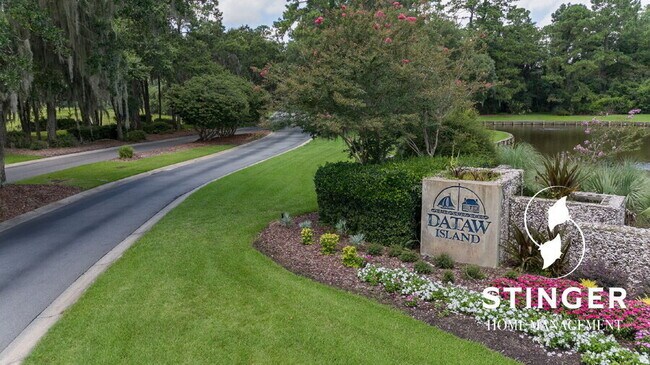 Building Photo - 144 Locust Fence Rd