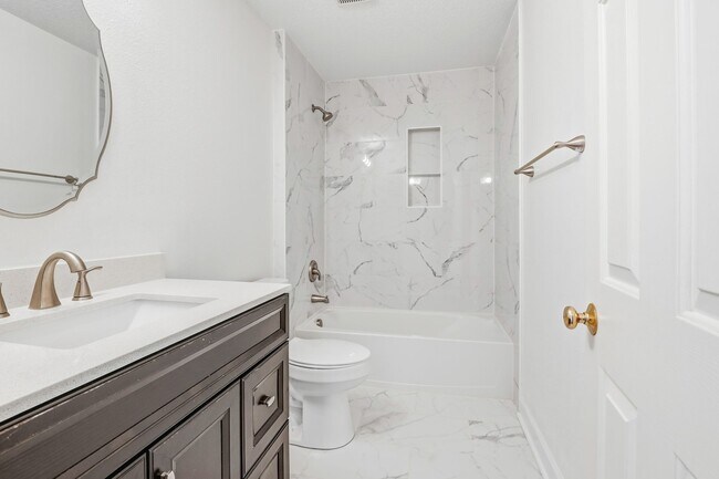 Building Photo - 3615 Marksbury Dr