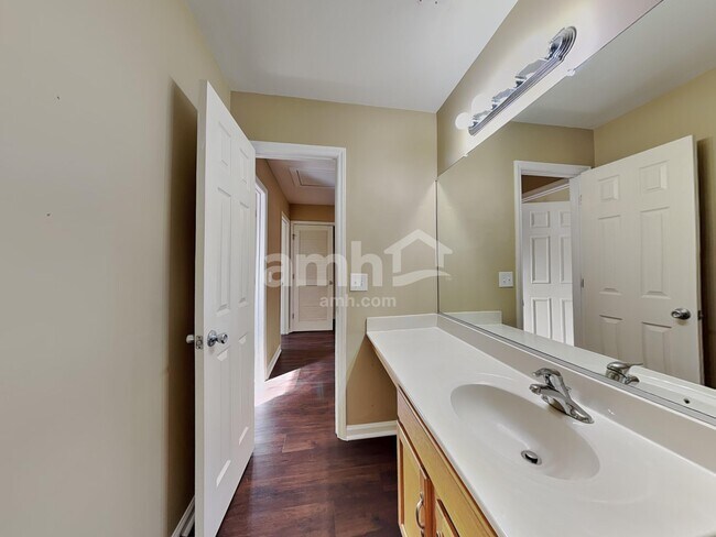 Building Photo - 836 Willow Bay Dr