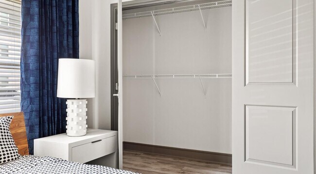 Building Photo - 2-Bed Luxury Living | 8 Weeks Free + Waive...