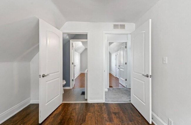 Building Photo - 4200 Homer Ave