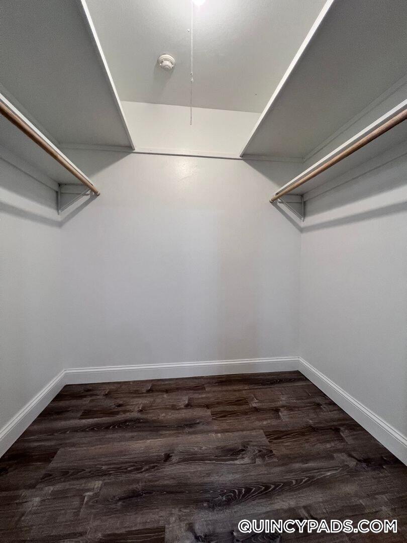 Building Photo - 63 Presidential Dr