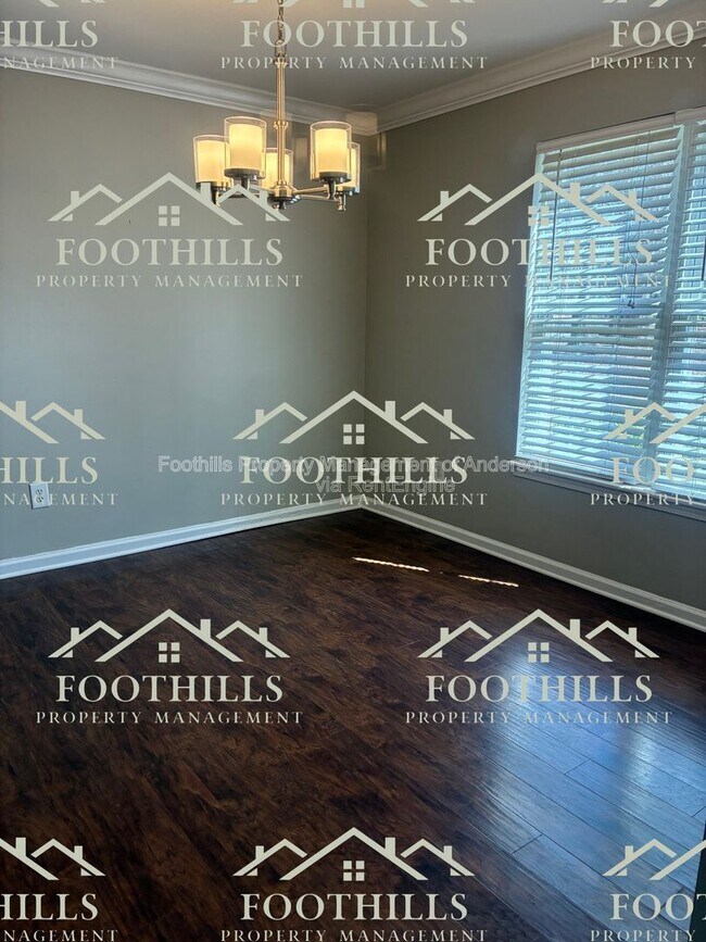 Building Photo - 115 Crosscreek Dr