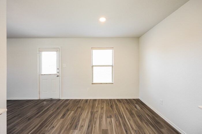 Building Photo - 8818 Scarlett Pl