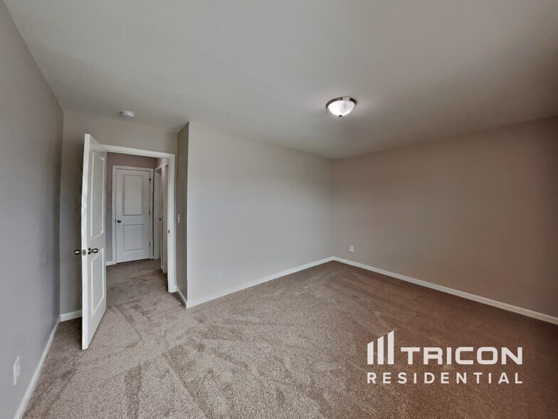 Building Photo - 209 Quincy Meadow Ave