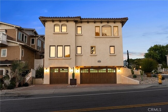 Building Photo - 1699 Calle De Los Alamos