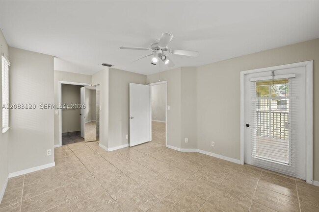 Building Photo - 1076 Coral Club Dr