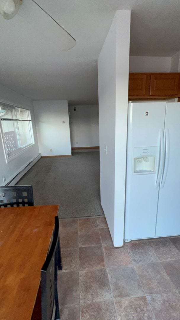 Building Photo - 3 Bedroom Apartment in Jewel Lake w/ Garage!