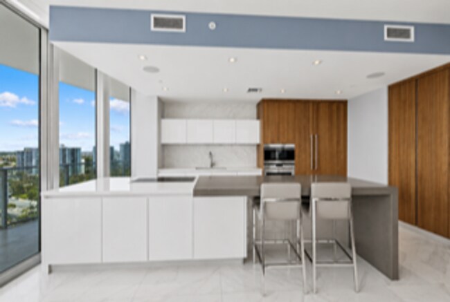 Building Photo - 701 N Fort Lauderdale Beach Blvd